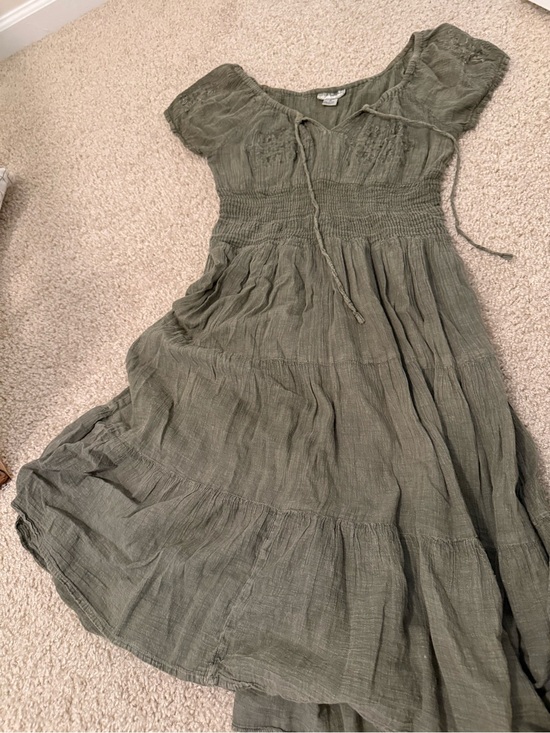 J Gee Dresses & Skirts - Smocked Waist Olive Midi Dress with Tie Neck 100% cotton